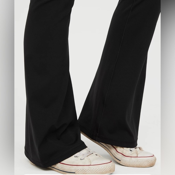 OFFLINE By Aerie Real Me High Waisted Crossover Flare Legging - Picture 3 of 7